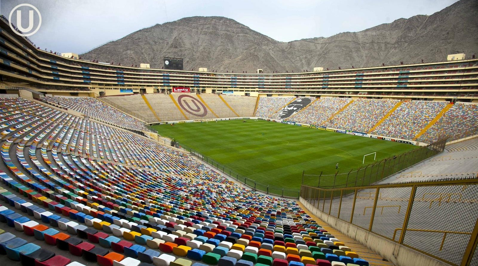 O Corinthians pode não entrar em campo contra o Universitario (Foto: taringa.net)