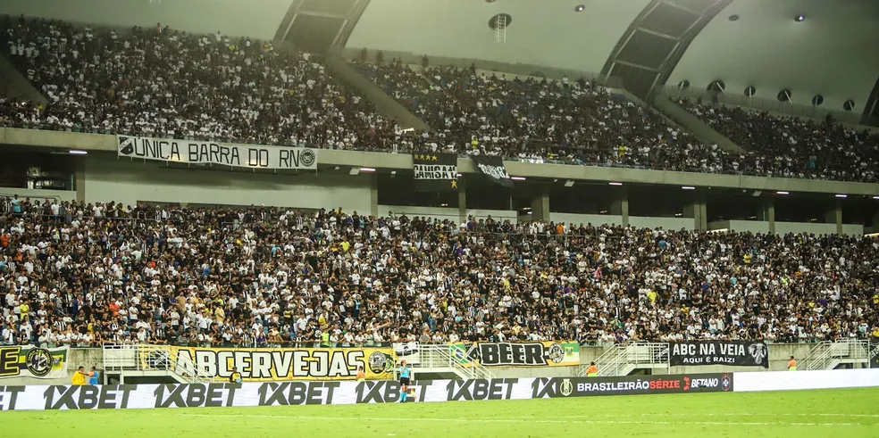 ABC define "casa" onde irá receber o Londrina (Foto: Alexandre Lago)