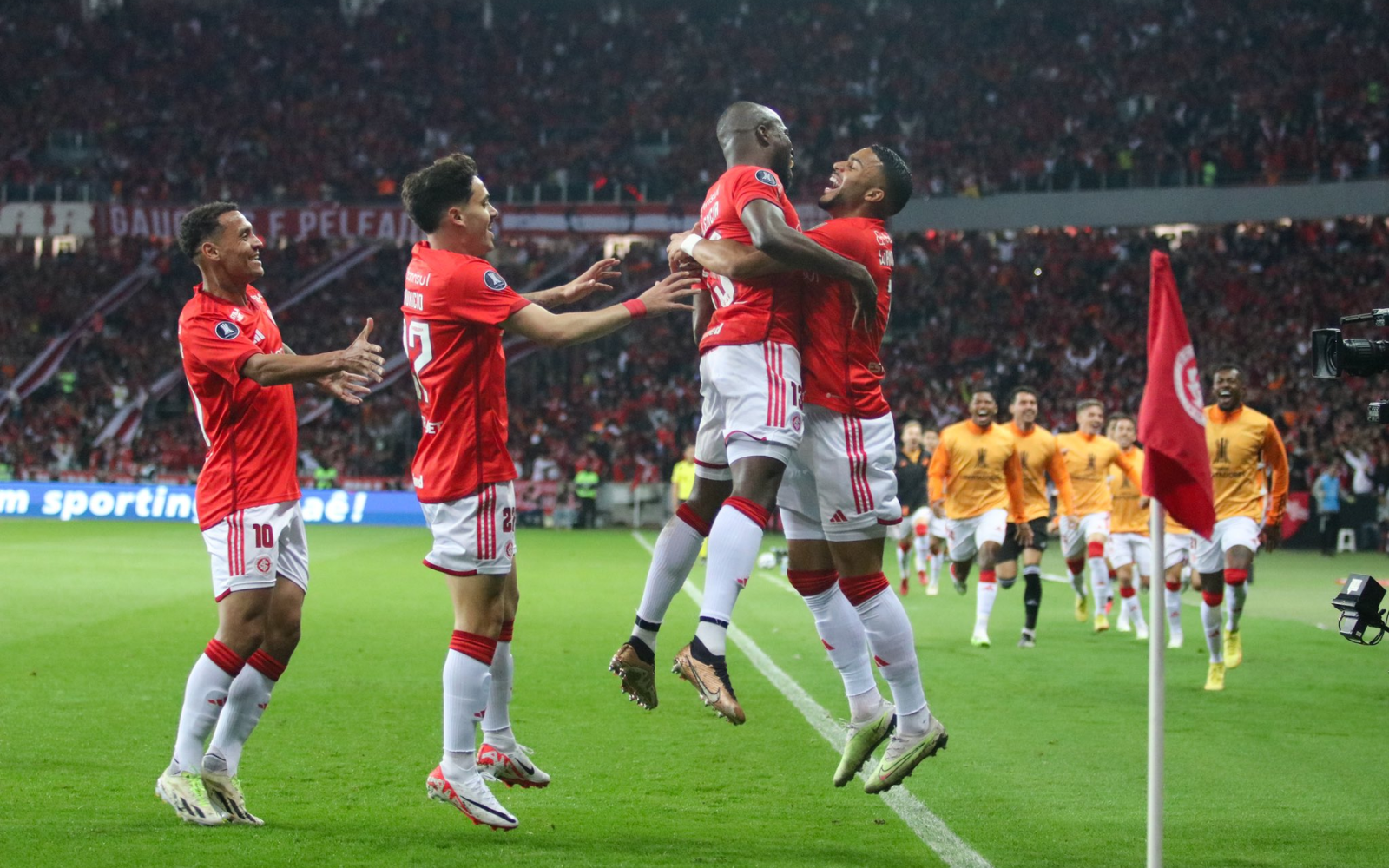 Internacional passa pelo Bolívar e é o primeiro semifinalista da Libertadores (Foto: Ricardo Duarte/Internacional)