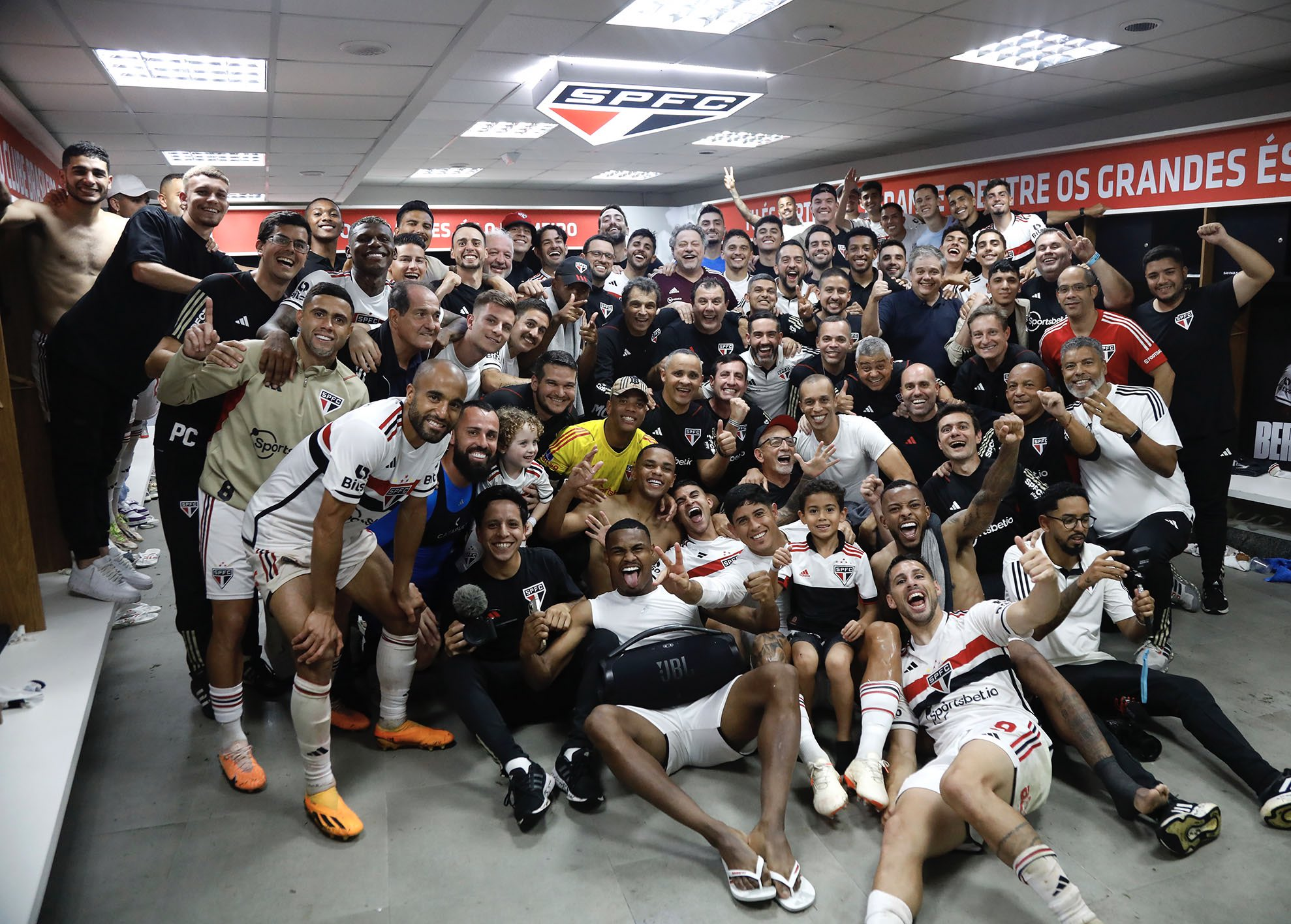 Com dois golaços, São Paulo vira contra o Corinthians e está na final da Copa do Brasil (Foto: Rubens Chiri / saopaulofc)