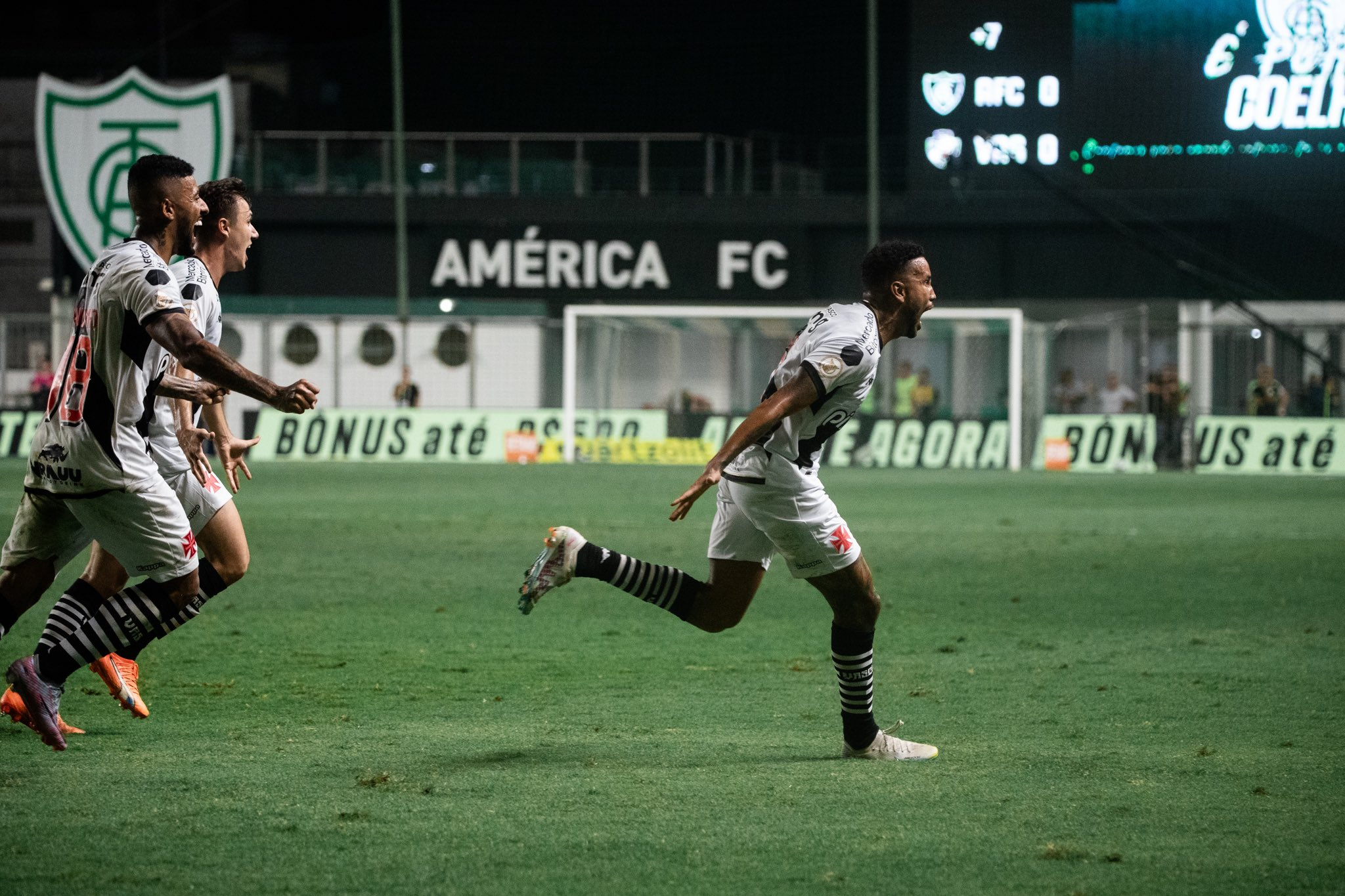 Após três vitórias seguidas, Vasco deixa a Zona de Rebaixamento (Foto: Leandro Amorim / Vasco Da Gama)