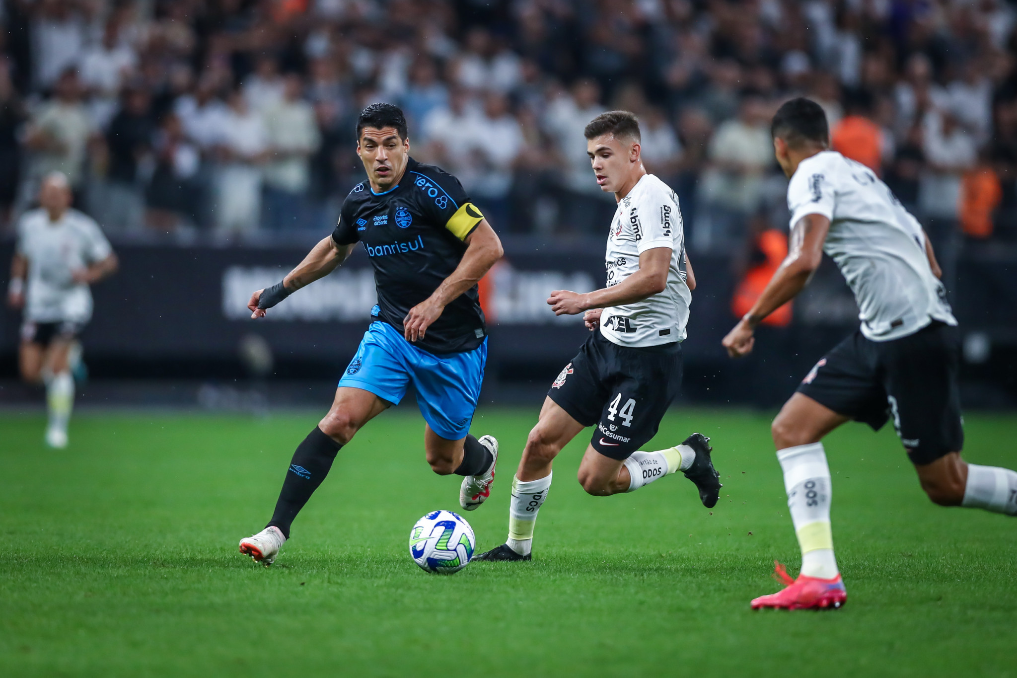 Corinthians x Grêmio empatam em jogo de oito gols (Foto: Divulgação / Grêmio )