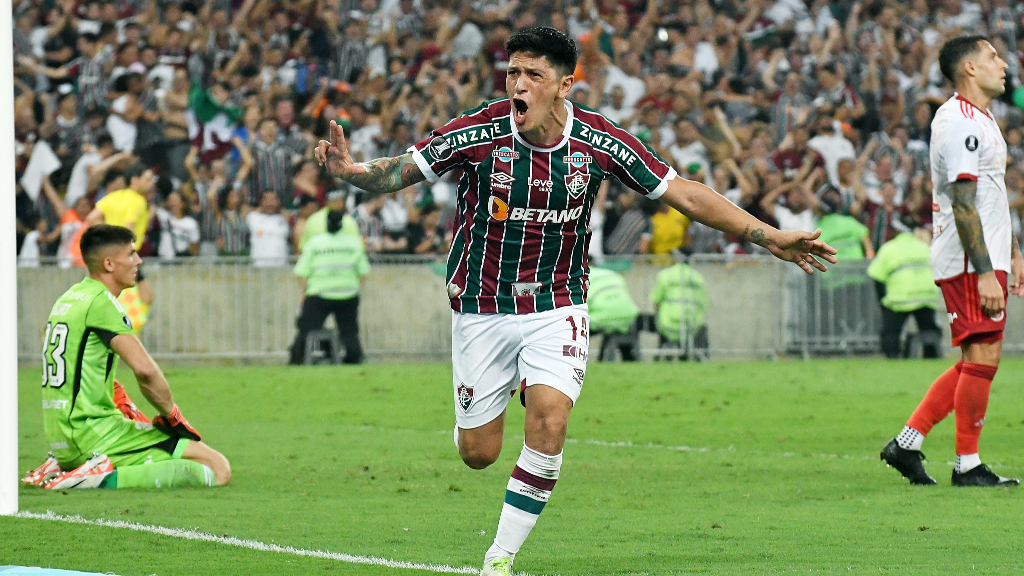 Fluminense e Internacional fazem jogo eletrizante e empatam na primeira partida da semifinal (Foto: Marcelo Gonçalves e Mailson Santana/FFC)