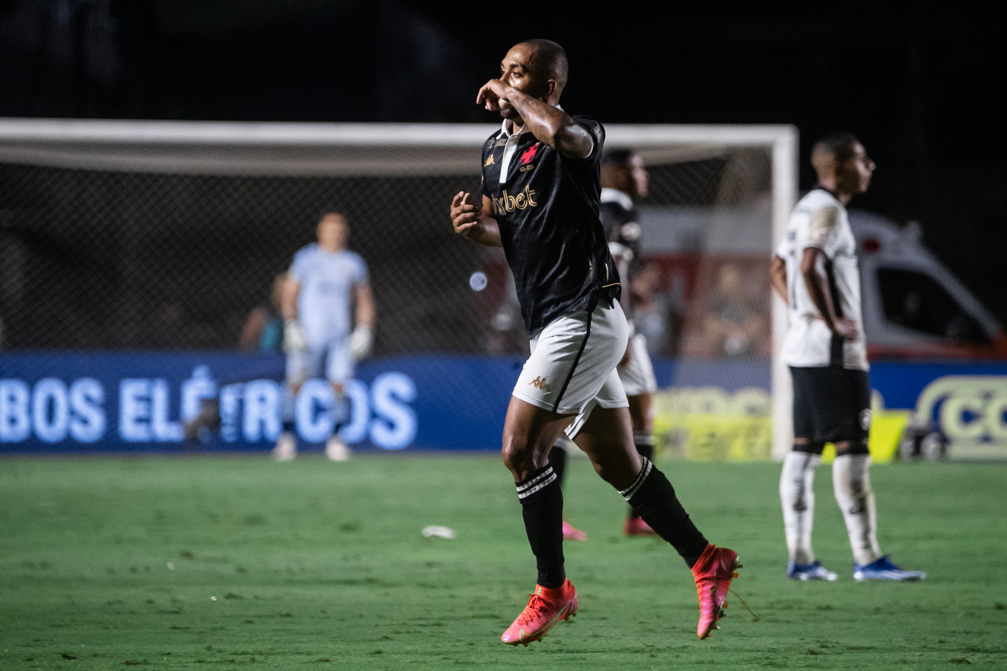 Vasco vence o Botafogo e amplia a briga nas pontas da tabela (Fotos: Leandro Amorim/Vasco)