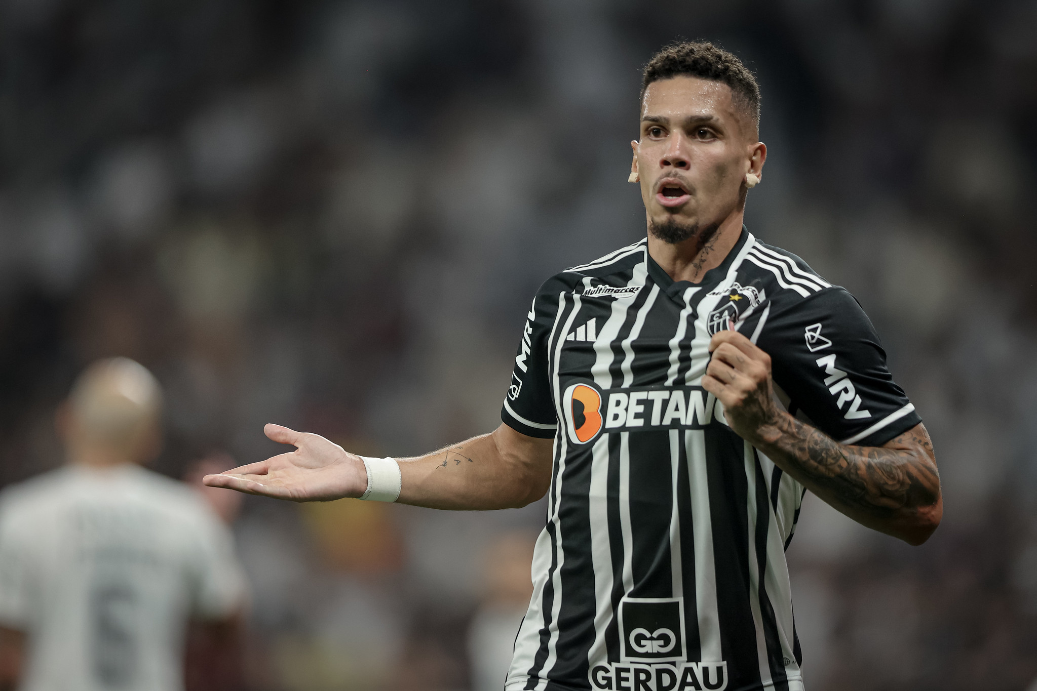 Com a bola rolando confira o Top 10 artilheiros do Brasileirão 2023 (Foto: Pedro Souza / Atlético)