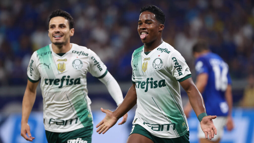 Com gols decisivos na reta final do Brasileirão, Endrick foi um dos grandes reponsáveis pelo título do Palmeiras. (Foto: Cesar Greco/Palmeiras/by Canon)