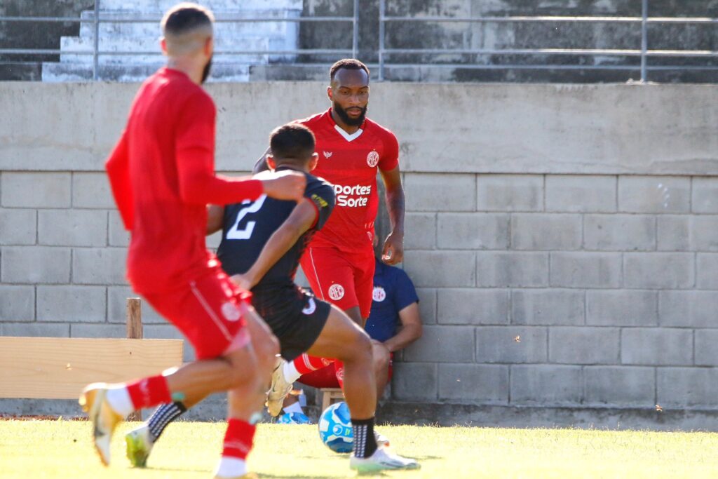 Em jogo treino neste sábado (16), o América-RN venceu o Força e Luz por 2x1 - (Foto: Canindé Pereira/América FC) 