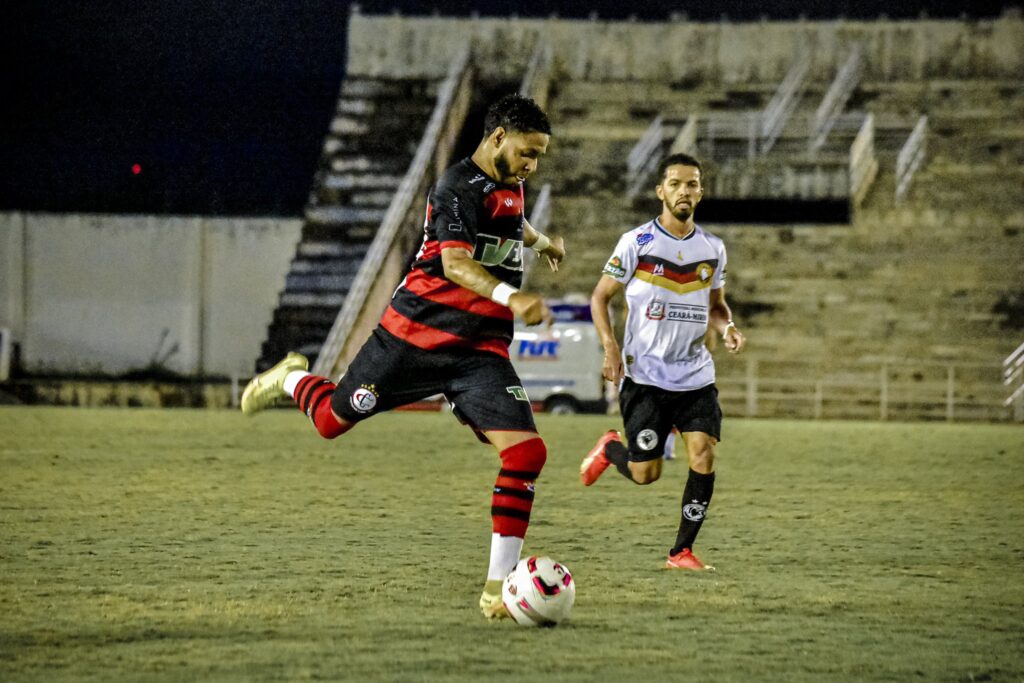 Em amistoso, na última segunda-feira (18), o Globo foi derrotado por 1x0 pelo Campinense-PB. (Foto: @estefinhophotographs / Ascom Campinense Clube) 