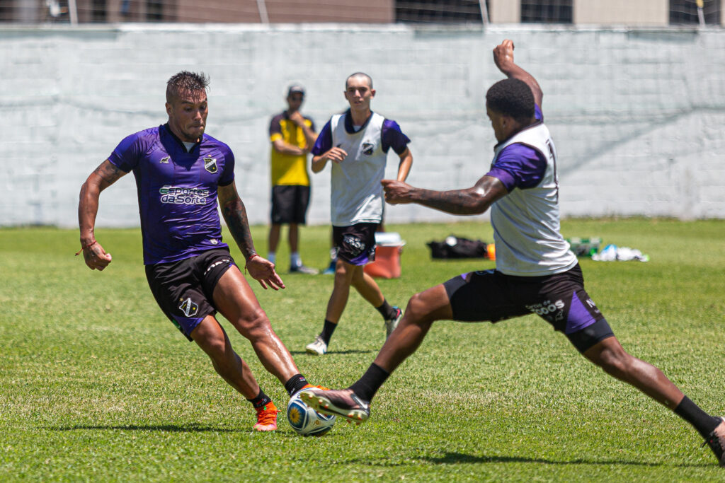 Esperança de gols no ABC, Javier Parraguez foi contratado pensando especialmente na Copa do Nordeste, Copa do Brasil e no Brasileirão Série C. (Foto: Rennê Carvalho/ABC F.C.)