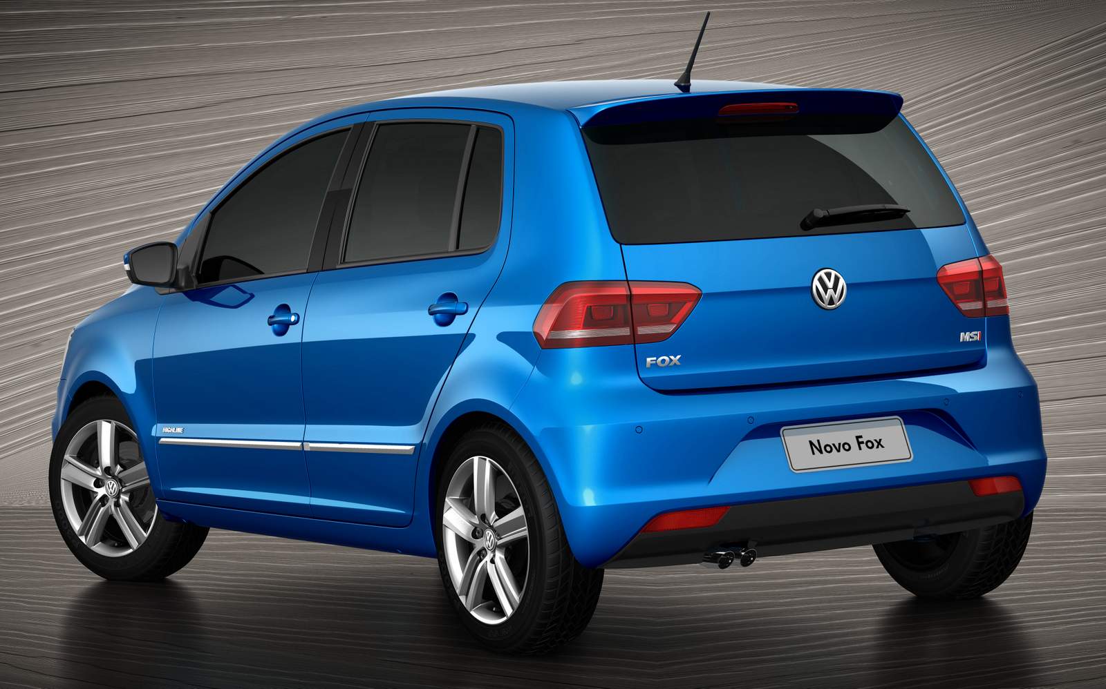 VW Fox 2016 Highline traseira Olá leitores do site Fipe carros, hoje vamos falar tudo sobre o Novo Fox 2016, onde mostraremos sua parte interna e externa, e também faremos uma avaliação geral sobre o veiculo, mostrando suas qualidades e defeitos, sempre com o intuito de ajudar os leitores a fazer a melhor escolha na hora de comprar seu carro. Mas para comprar o seu carro sem correr o risco de criar uma série de problemas nas suas contas, a primeira conta a ser feita é qual modelo consegue comprar. E essa conta não basta, precisa saber também quanto ele te custará para manter, e também alguns segredos que irão ajudar a todos a saberem escolher a melhor opção para seu dia-a-dia.