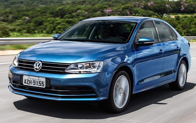 VW jetta 2016 Comfortline 1 1 Olá leitores do site Fipe carros, hoje vamos falar tudo sobre o Novo Jetta 2016, onde mostraremos sua parte interna e externa, e também faremos uma avaliação geral sobre o veiculo, mostrando suas qualidades e defeitos, sempre com o intuito de ajudar os leitores a fazer a melhor escolha na hora de comprar seu carro. Mas para comprar o seu carro sem correr o risco de criar uma série de problemas nas suas contas, a primeira conta a ser feita é qual modelo consegue comprar. E essa conta não basta, precisa saber também quanto ele te custará para manter, e também alguns segredos que irão ajudar a todos a saberem escolher a melhor opção para seu dia-a-dia.