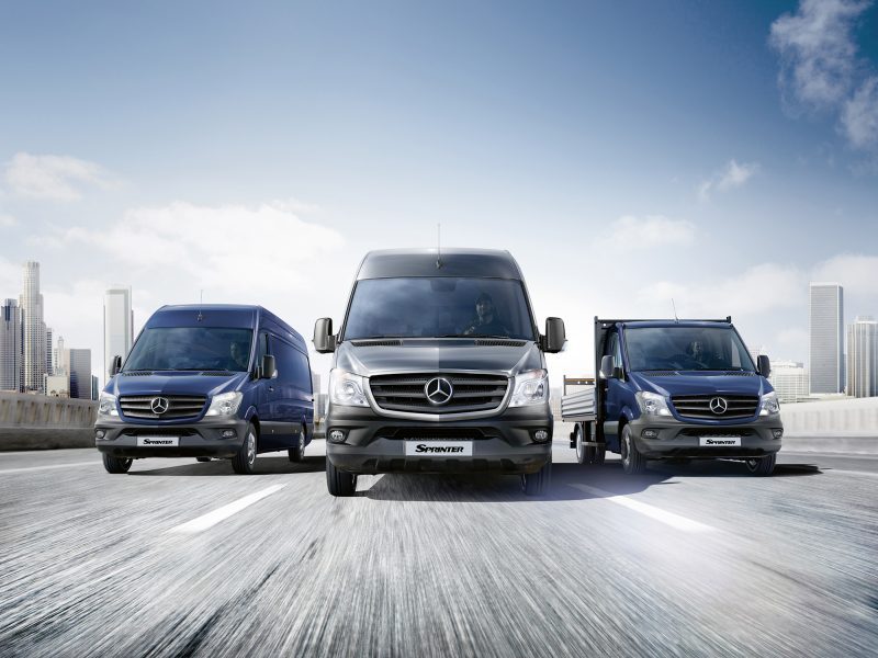 sprinter e1470277414632 A nova linha Sprinter da Mercedes-Benz chega ao mercado brasileiro neste mês. Os novos modelos de vans, furgões e chassis com cabina já começam a ser oferecidos pela Rede de Concessionários em todo o País e incorporam mais recursos tecnológicos e itens de conforto.