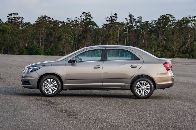 Chevrolet-Cobalt-2017 (7)