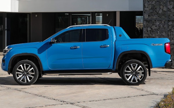 Nova Amarok 2023 6 A nova Amarok CNPJ 2023 já está sendo ofertada pelas concessionárias de todo o Brasil, trazendo um bônus de 8% para aqueles que contam com empresas. Lembrando que a Volkswagen está disponibilizando uma vasta gama para empresas durante todo o mês de setembro.