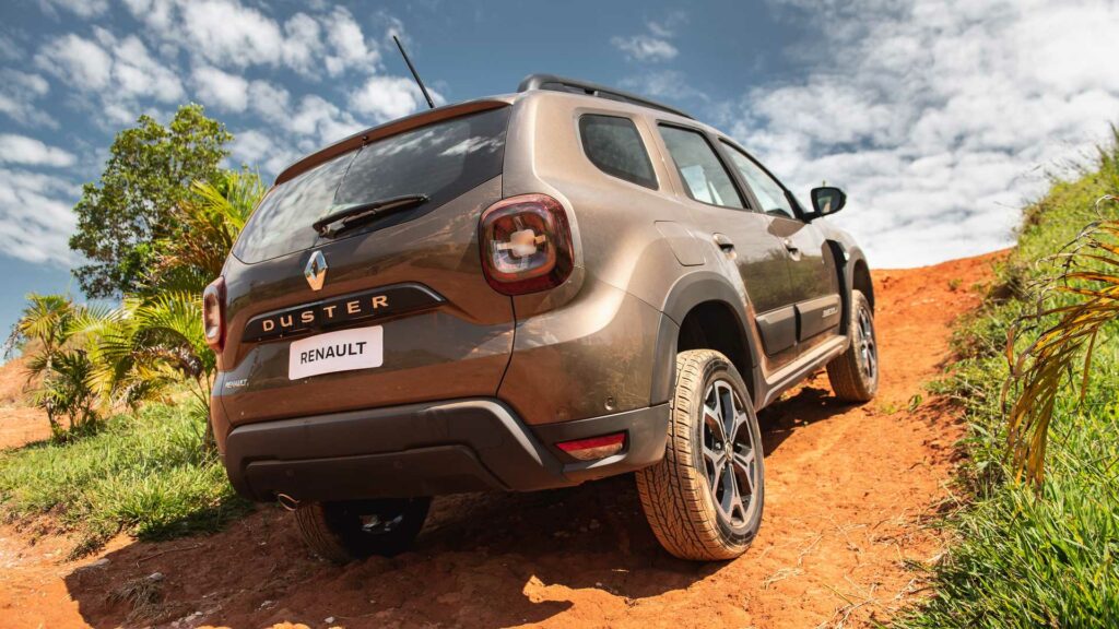 renault duster iconic 2021 47 1024x576 2 A Renault Duster PcD 2023 está disponível nas concessionárias da marca francesa em todo o Brasil, com descontos especiais para o público alvo. A montadora está ofertando duas versões do Suv, a Intense 1.6 CVT e Iconic 1.6 CVT.