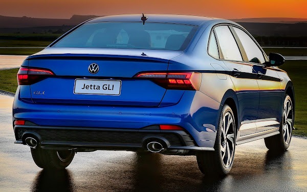 Novo Jetta GLi 2023 O Novo Volkswagen Jetta GLi 2023 estreou no Brasil com novo visual e novo câmbio DSG automatizado de dupla embreagem de 7 marchas. O sedã esportivo está sendo comercializado no país em uma única versão a GLI, e que é importada do México, no valor de R$ 216.990.