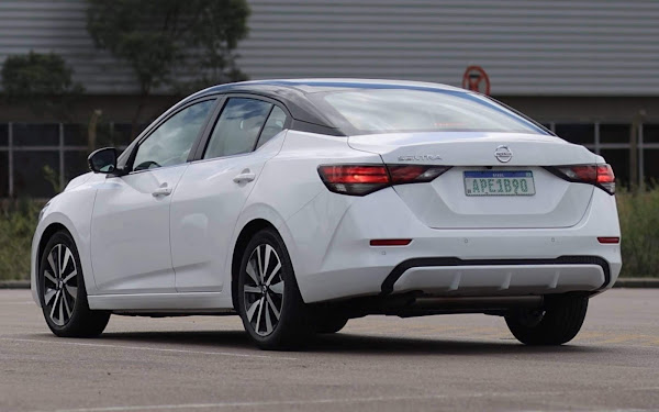 Novo Nissan Sentra 2023 31 O Nissan Sentra 2023 logo estará disponível para vendas nas concessionárias da marca japonesa em todo o Brasil, de acordo com a montadora a pré-venda inicia-se a partir de 15 de janeiro e com lançamento nacional em 30 de janeiro, o sedã chegará como ano/modelo 2023 e será comercializado nas configurações Sense, Advance e Exclusive.