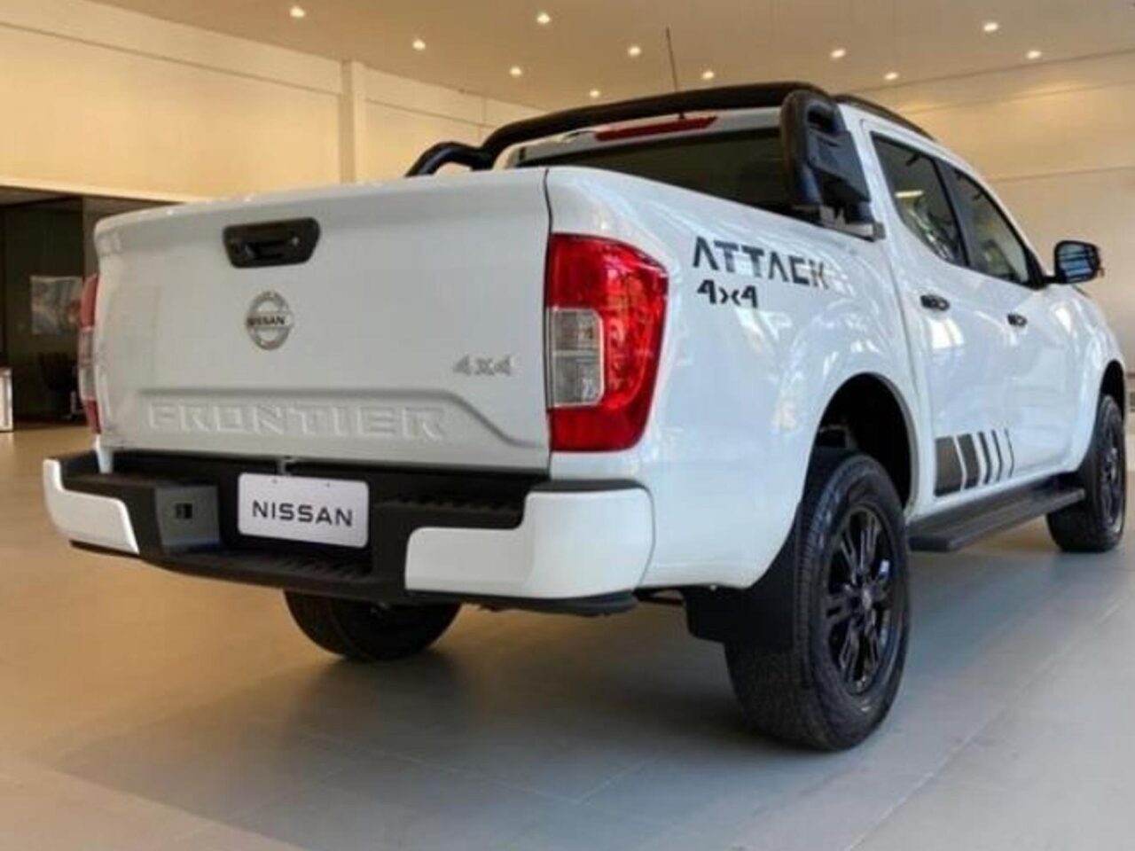 nissan frontier 2.3 16v turbo diesel attack cd 4x4 automatico wmimagem15393106069 A Nissan Frontier CNPJ 2023 está disponível nas concessionarias de todo o Brasil, com desconto e condições especiais destinados à modalidade de venda direta para pessoas jurídicas e produtores rurais, trazendo descontos de exclusivos durante todo o mês de março. A picape renovada e produzida na Argentina também pode ser comprada com reduções que variam entre 12% e 15%, de acordo com a versão.