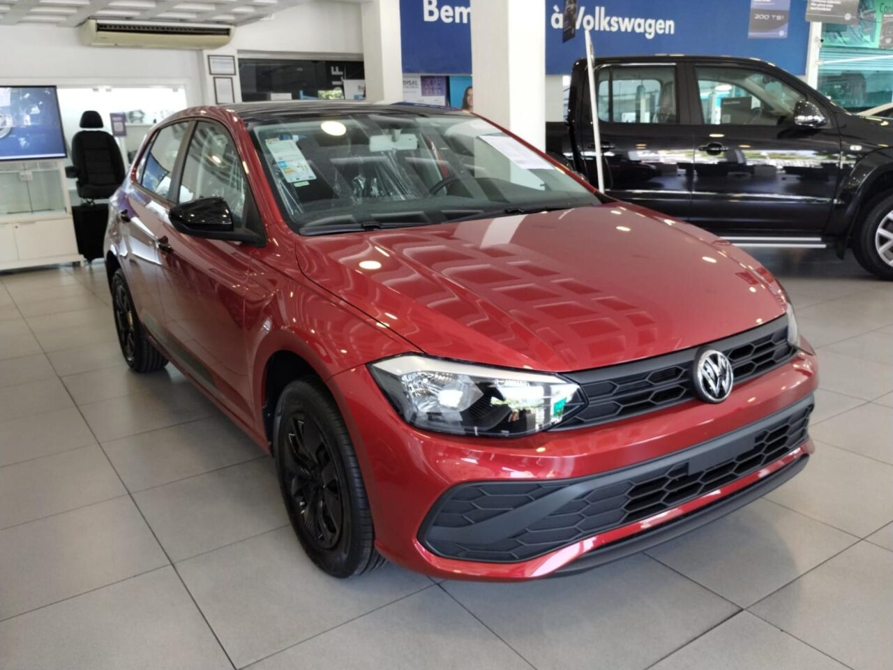 volkswagen polo 1.0 mpi track manual wmimagem14434157558 Entre os carros mais vendidos até o dia 27 de março de 2023, a Fiat Strada continua na liderança com 7.837 unidades emplacadas. Na sequência, aparece o Chevrolet Onix, que guardou 6.635 unidades comercializadas no período, enquanto o Hyundai HB20 foi o terceiro, com 5.787 unidades registradas, segundo dados da Fenabrave (Federação Nacional da Distribuição de Veículos Automotores).