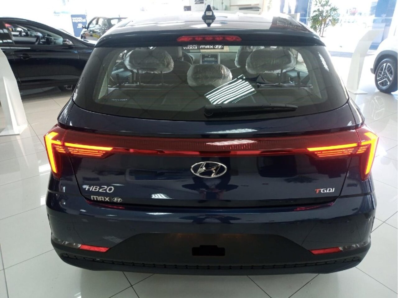 hyundai hb20 1.0 tgdi flex platinum plus automatico wmimagem11162087634 O Hyundai HB20 PcD está sendo oferecido para pessoas com deficiência (PcD) que estão aptas a comprar um veículo zero quilômetro com isenção de impostos. O hatch da marca sul-coreana possui sete versões de acabamento disponíveis para essa categoria e a campanha é válida durante todo o mês de maio. Os clientes interessados ​​em adquirir o veículo podem obter mais informações sobre as regras do programa de vendas para clientes PcD em uma concessionária autorizada da Hyundai.