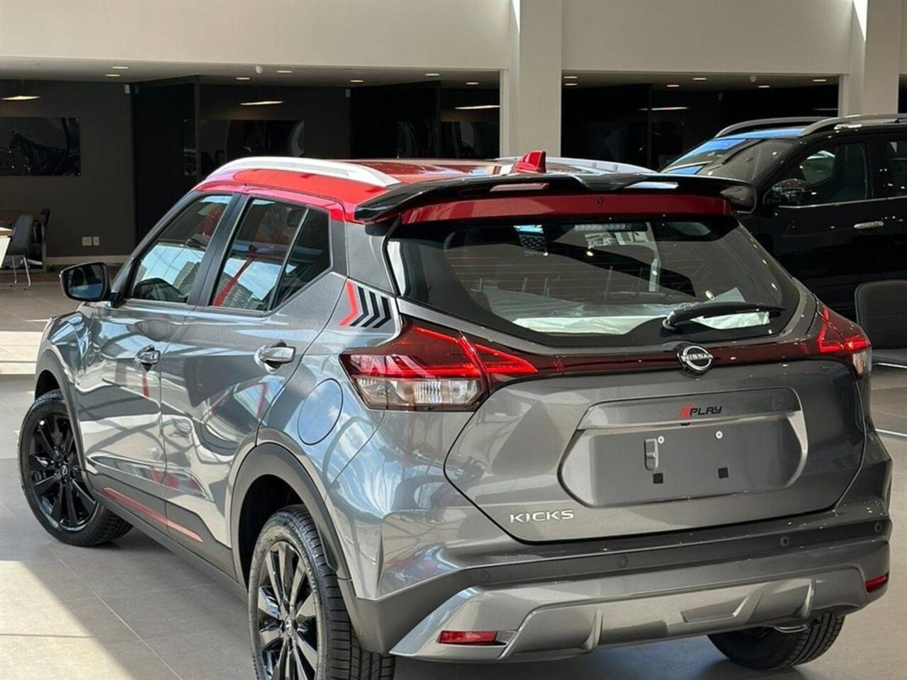 nissan kicks 1.6 16v flexstart xplay xtronic wmimagem12154450112 O Nissan Kicks PcD 2024 tem cinco opções de acabamento disponíveis para a categoria. Atualmente, há uma promoção em vigor durante todo o mês de maio, com descontos generosos que podem chegar a até R$ 21.794. É relevante mencionar que o SUV não possui nenhuma versão com preço abaixo de R$ 100 mil, o que impossibilita a obtenção da isenção de ICMS. No entanto, para veículos cujo valor não ultrapasse R$ 200.000,00, é possível solicitar a isenção do IPI.