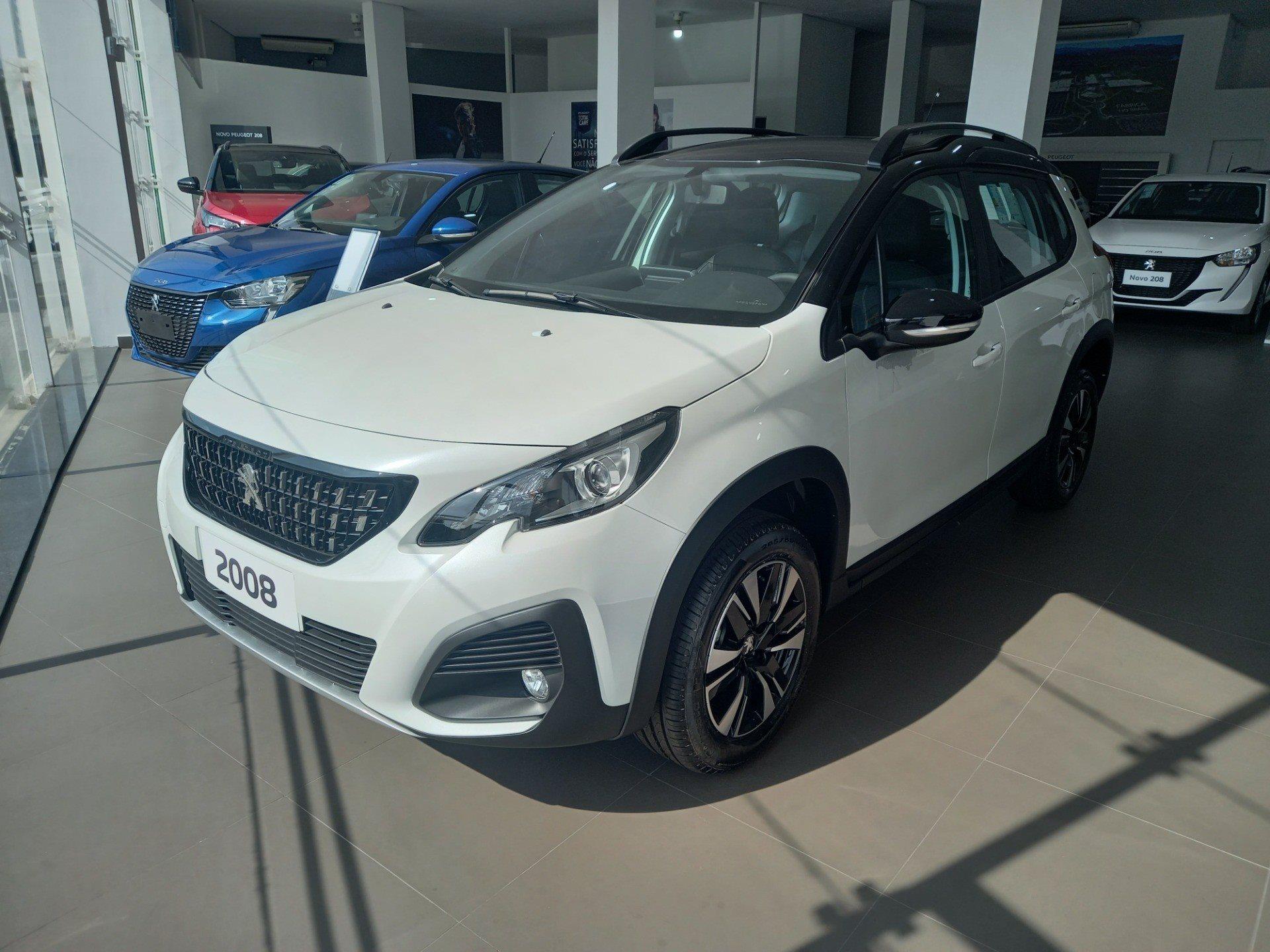 Peugeot 2008 PcD 2024