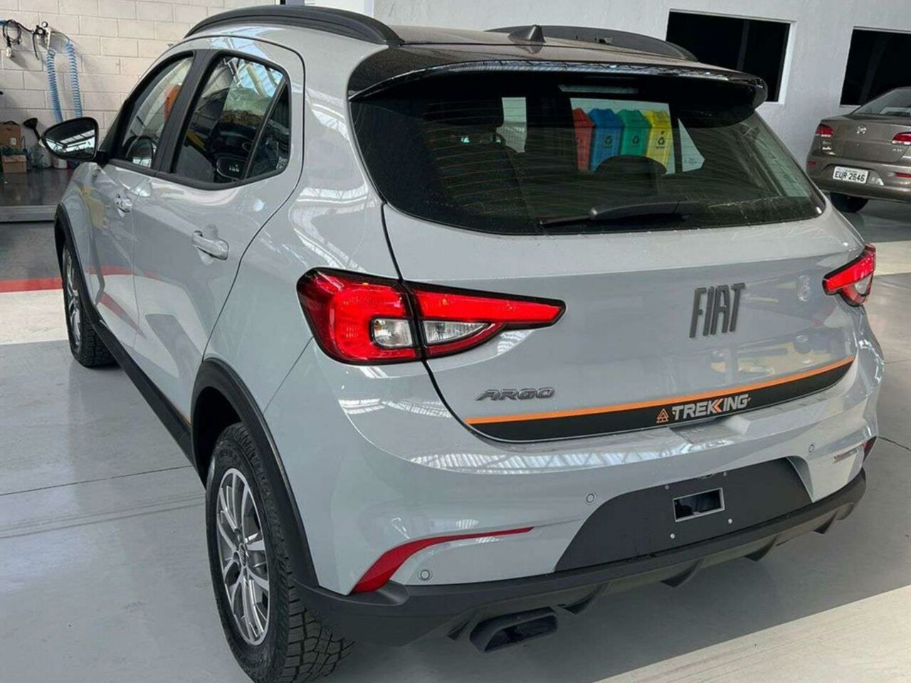 fiat argo 1.3 firefly flex trekking cvt wmimagem14574634926 O hatch teve uma boa aceitação no mercado brasileiro desde o seu lançamento. Além disso, o Fiat Argo Drive é um veículo equipado com diversas tecnologias e comodidades para tornar a experiência de dirigir mais prazerosa e conveniente