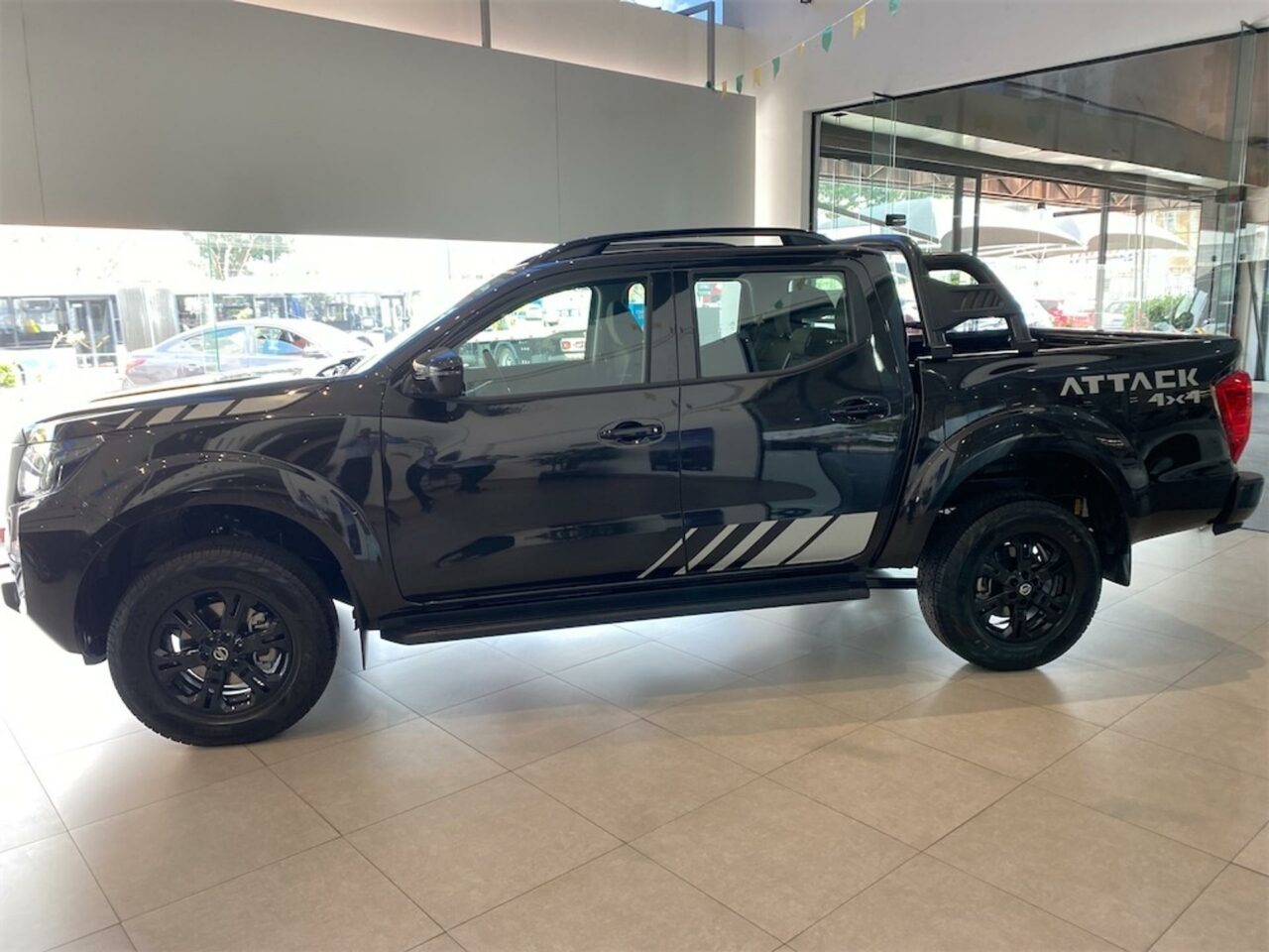 nissan frontier 2.3 16v turbo diesel attack cd 4x4 automatico wmimagem17222286556 É uma picape confiável e confiável, adequada para uso tanto no trabalho quanto no lazer. Seu desempenho robusto, capacidade fora de estrada e conforto interior tornam uma escolha popular para aqueles que precisam de um veículo versátil e capaz de lidar com diferentes situações e demandas