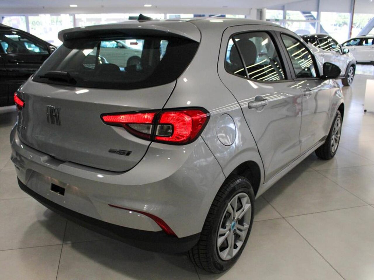 fiat argo 1.0 firefly flex drive manual wmimagem18002386744 O hatch se torna uma opção apropriada para essa categoria, que busca um veículo com características similares, mas não possui os recursos financeiros para investir em um modelo maior e mais caro