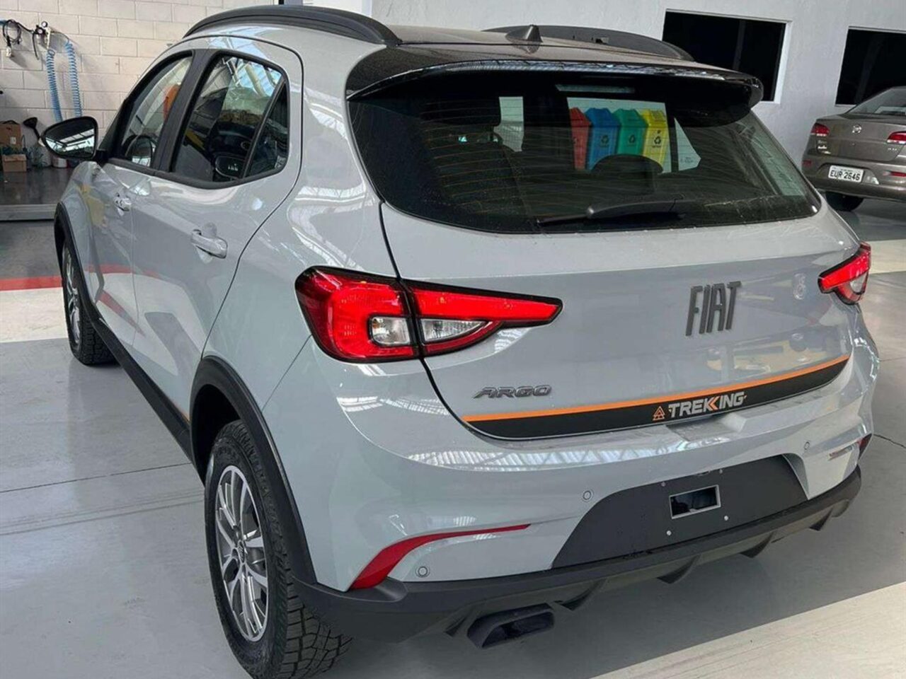 fiat argo 1.3 firefly flex trekking cvt wmimagem13052544012 O hatch vem acompanhado de uma série de equipamentos que melhoram a sua experiência de condução. Além disso, o Fiat Argo possui um design que é um destaque, com linhas modernas e esportivas