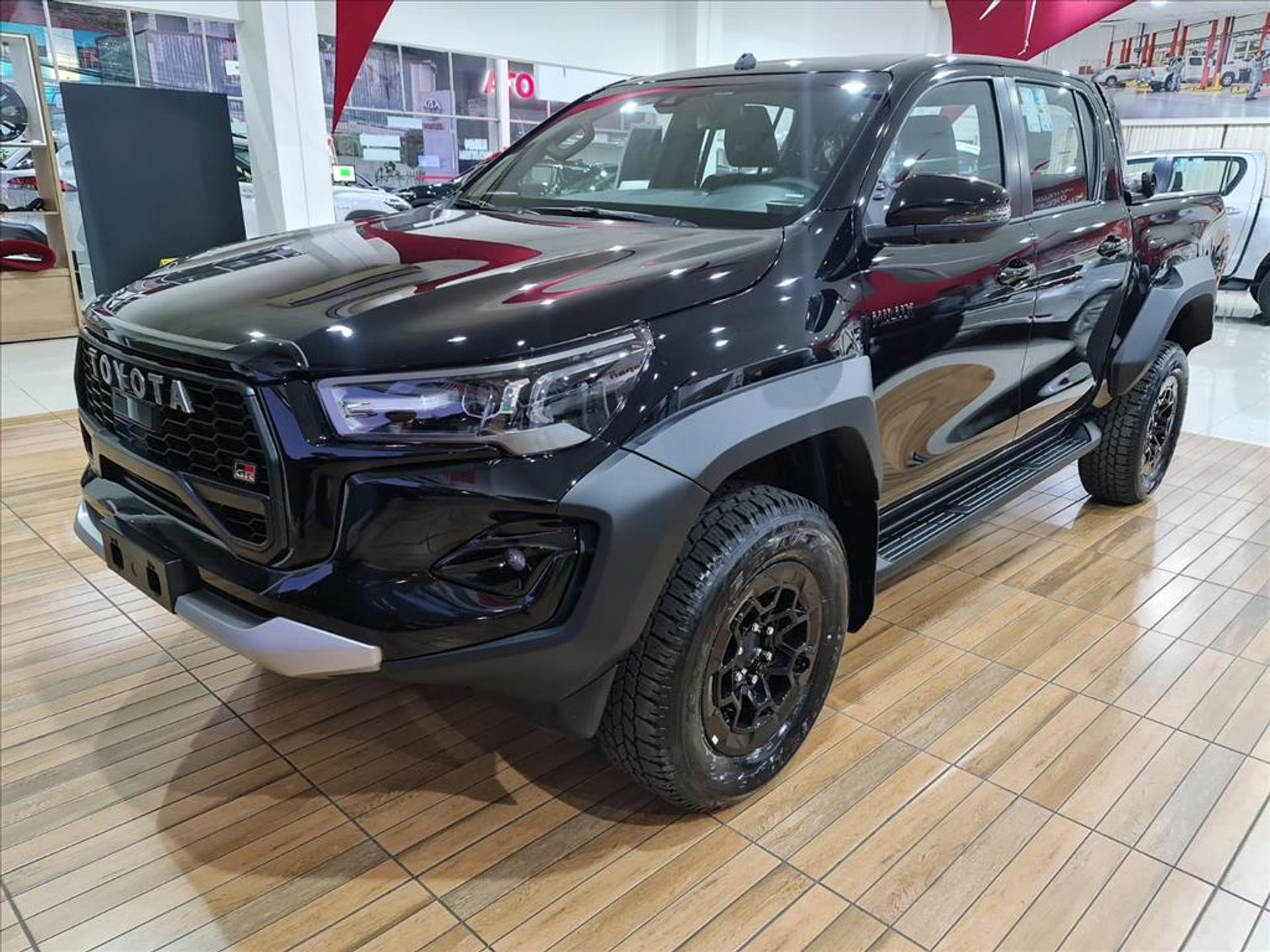 Toyota Hilux SRV 2024