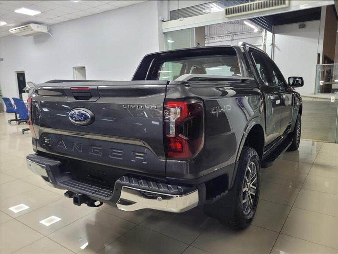 ford ranger 3.0 v6 turbo diesel cd limited 4x4 automatico wmimagem1616598594 A versão XLS da Ford Ranger 2024 está no mercado pelo preço de R$ 279.990. Devido ao seu valor e por ser uma picape, o preço do seguro varia entre R$ 14.473,35 e R$ 20.583,30 no plano mais completo