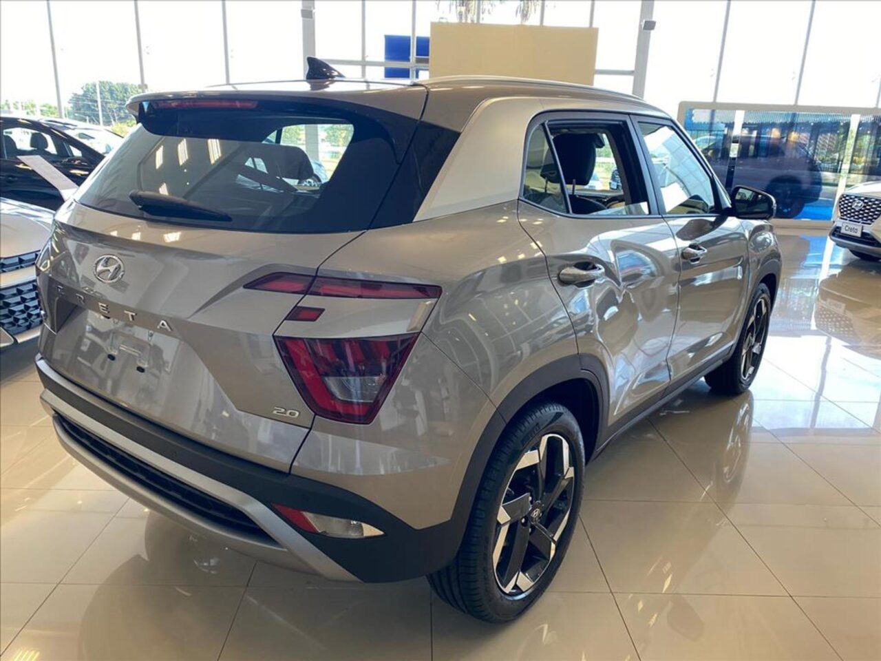 hyundai creta 2.0 flex ultimate automatico wmimagem14371395674 Com uma lista completa de equipamentos, interior requintado e motorização robusta, a versão N Line do Hyundai Creta destaca-se como uma alternativa atrativa no mercado