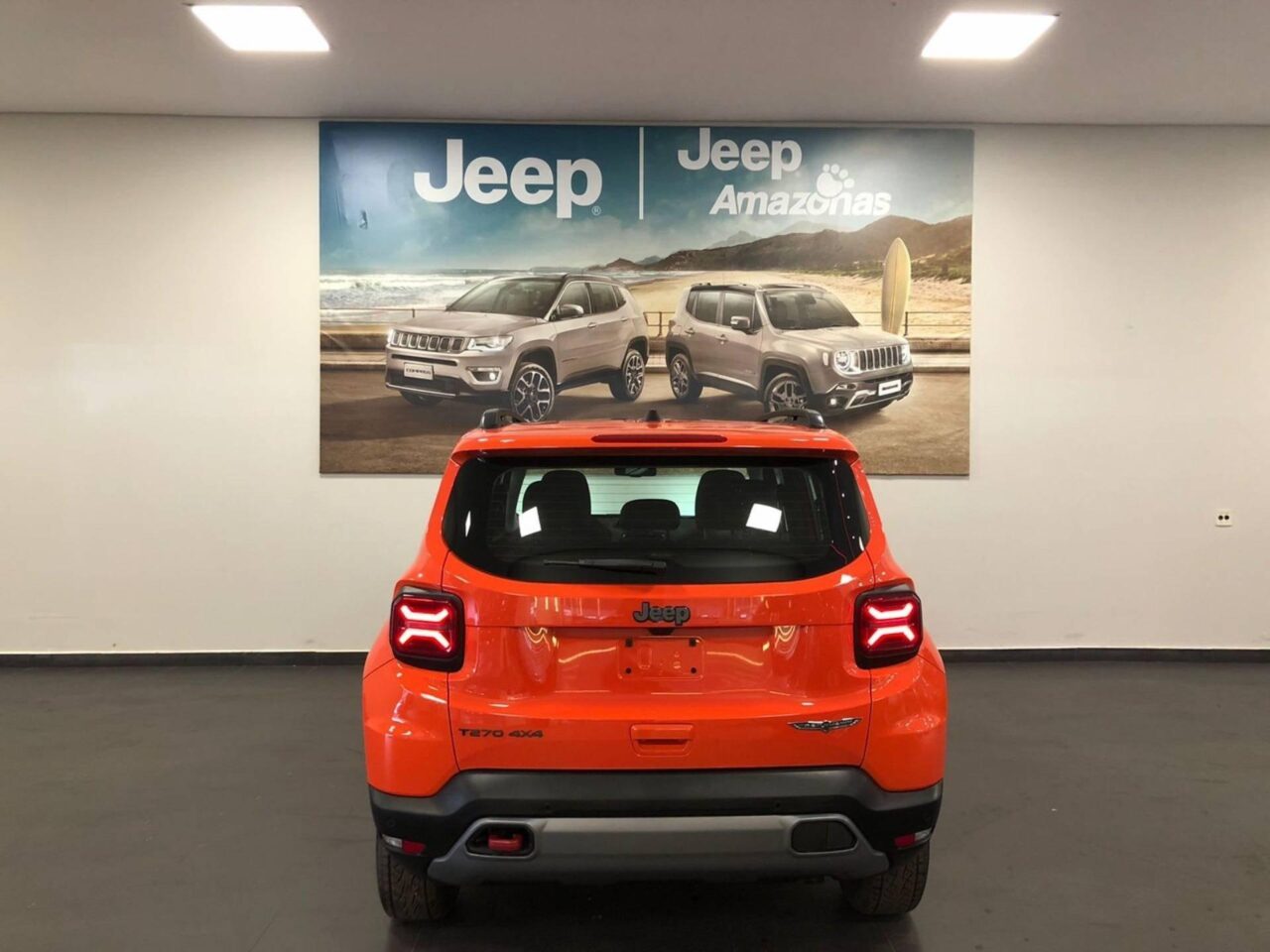 jeep renegade 1.3 t270 turbo flex trailhawk 4x4 at9 wmimagem16225265122 O SUV tem sido uma escolha popular para aqueles que buscam um veículo compacto com um toque de aventura e capacidade off-road. Além disso, o Jeep Renegade Sport está com um desconto atrativo para empresas e produtores rurais durante o mês de outubro