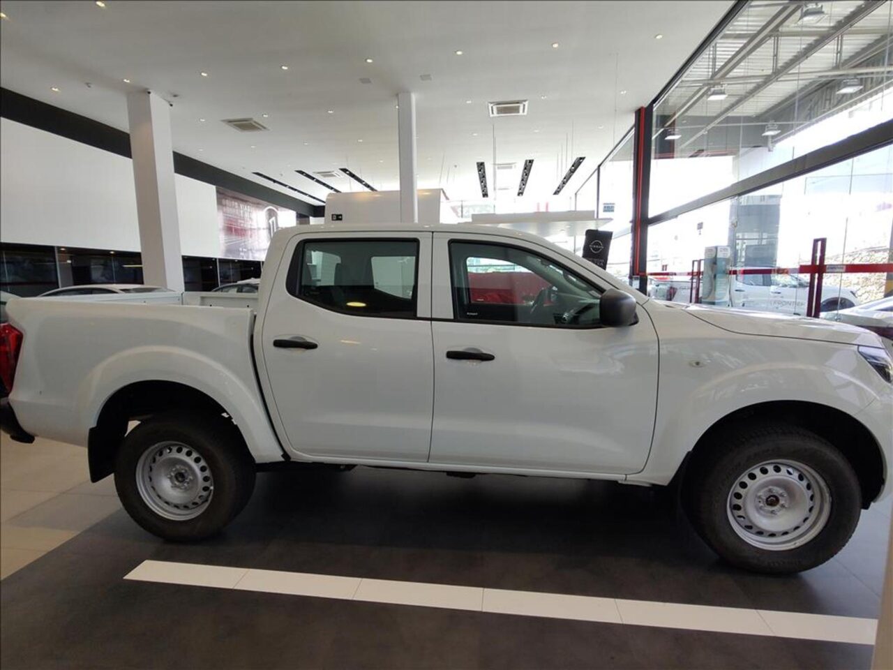 nissan frontier 2.3 16v turbo diesel s cd 4x4 manual wmimagem09151137567 A picape destaca-se na sua categoria, pois atende de forma precisa às demandas que requerem agilidade e resistência. Além disso, a Nissan Frontier S pode desempenhar um papel fundamental na eficiência dos negócios, garantindo ao mesmo tempo conforto para seus usuários