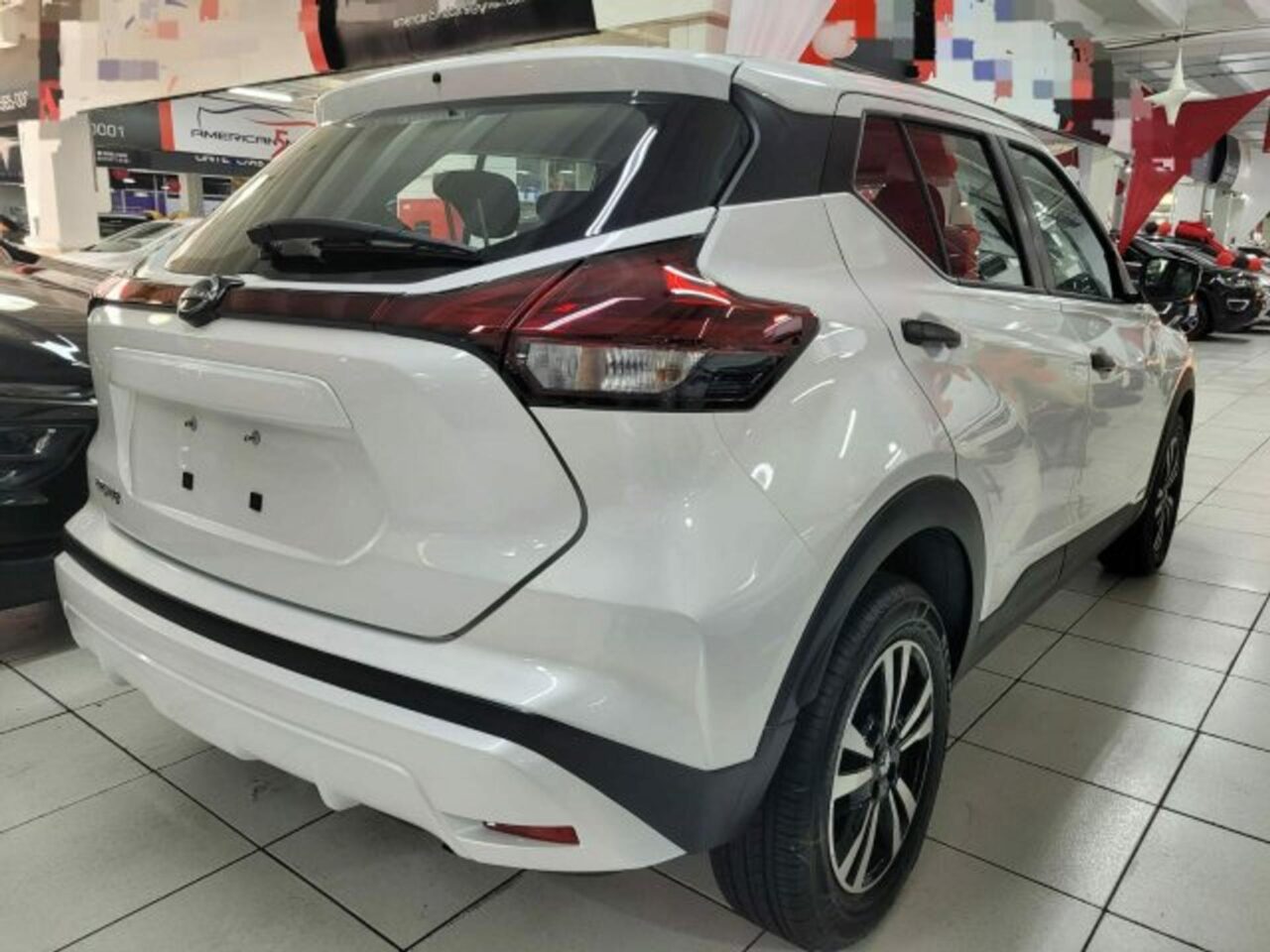 nissan kicks 1.6 16v flexstart active xtronic wmimagem16360543093 O SUV compacto da Nissan destaca-se no mercado devido à sua confiabilidade e eficiência no consumo de combustível. Além disso, o Kicks, na versão Active, está com condições exclusivas para empresas, taxistas e pessoas com deficiência (PcD).