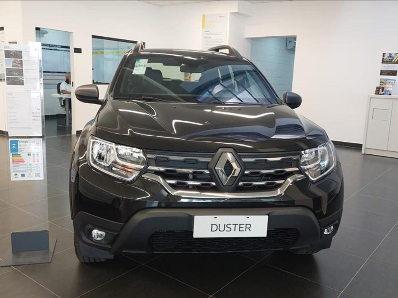 renault duster 1.6 16v sce flex iconic xtronic wmimagem10532486950 1 O SUV oferece duas opções de acabamento disponíveis para pessoas com deficiência (PcD). Com motorização 1.6 de quatro cilindros, boa altura em relação ao solo, amplo espaço interno e de porta-malas, o Renault Duster é uma boa alternativa para a categoria