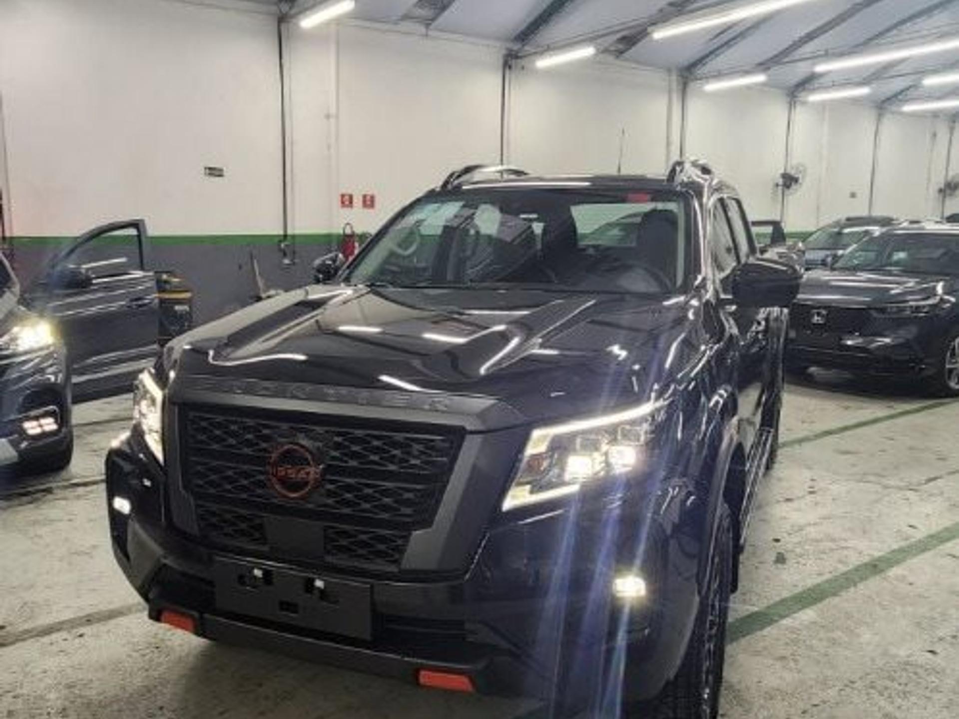 Nissan Frontier Platinum 2024