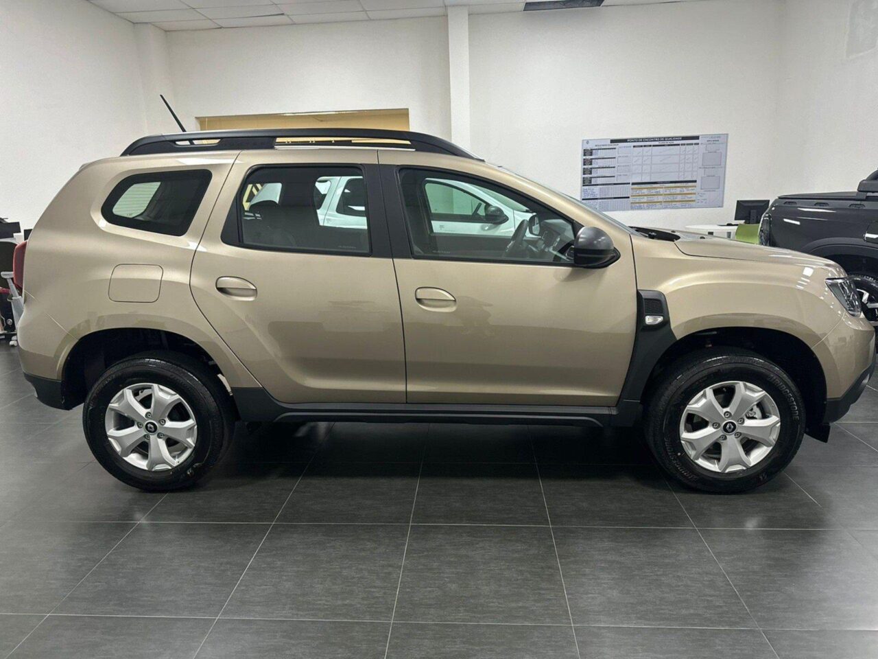 renault duster 1.6 16v sce flex intense xtronic wmimagem12535764133 Com um desconto atraente, o Renault Duster Intense se apresenta como uma boa escolha para pessoas com deficiência (PcDs), apesar de seu design ser considerado ultrapassado e de possuir um motor não turbinado