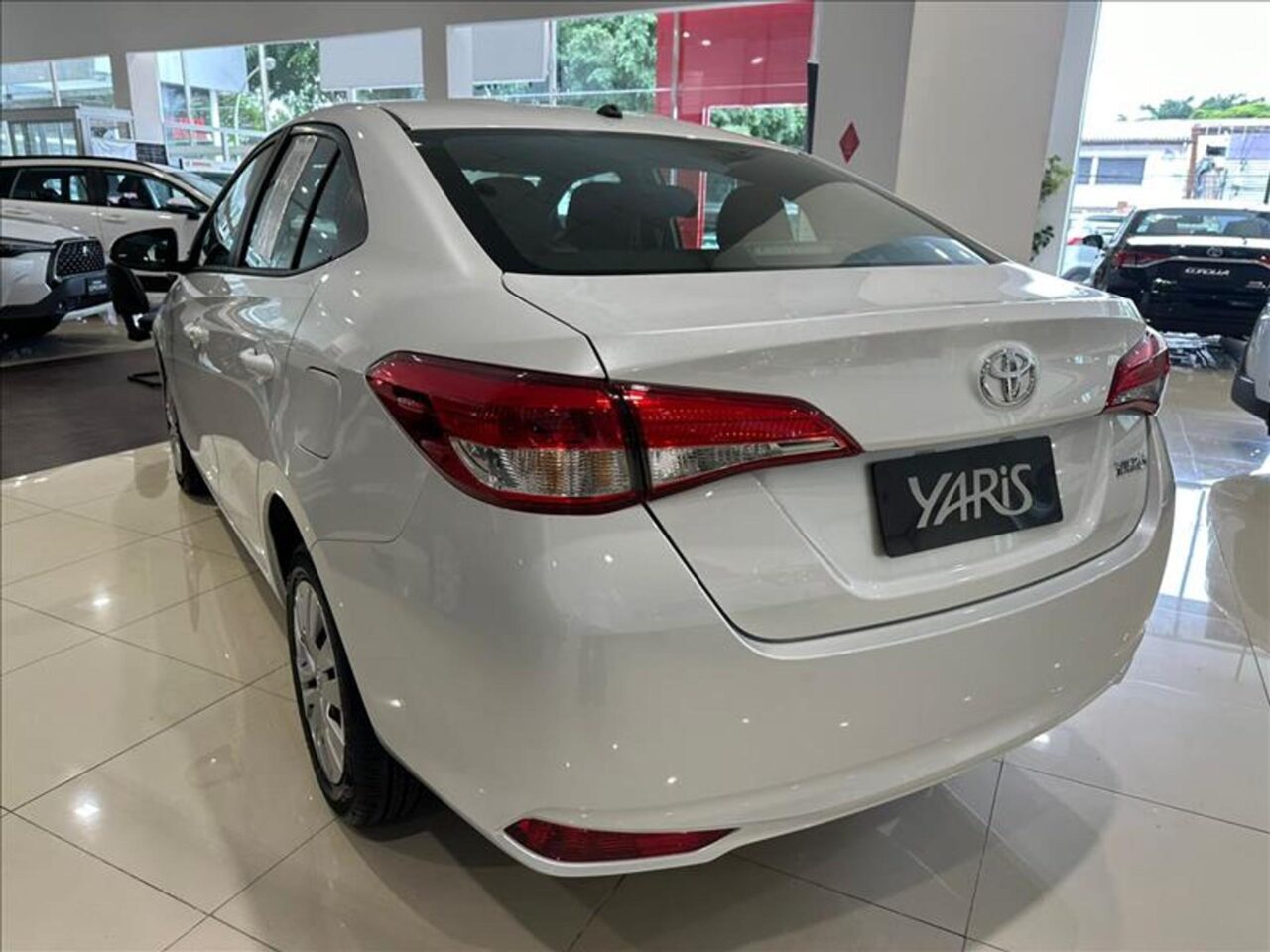 toyota yaris 1.5 16v flex sedan xl multidrive wmimagem13051104327 Com três opções de acabamento disponíveis, o Toyota Yaris Sedan oferece um desconto atraente para pessoas com deficiência (PcDs) durante a campanha promocional de novembro