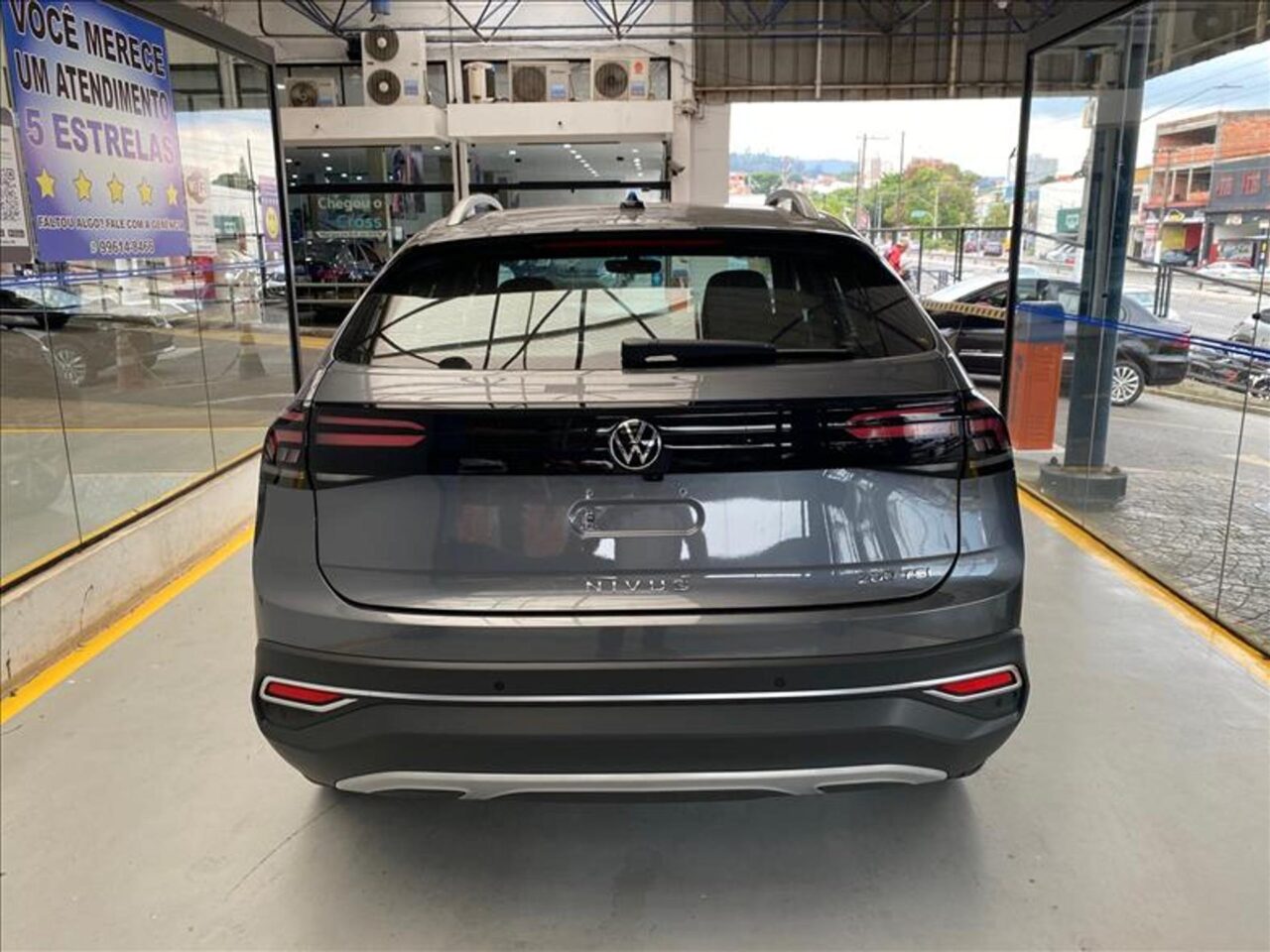 volkswagen nivus 1.0 200 tsi total flex highline automatico wmimagem11543614219 Apesar de ser a versão de entrada, o Volkswagen Nivus Comfortline apresenta uma extensa lista de equipamentos. Adicionalmente, oferece um desconto considerável para pessoas com deficiência (PcD)