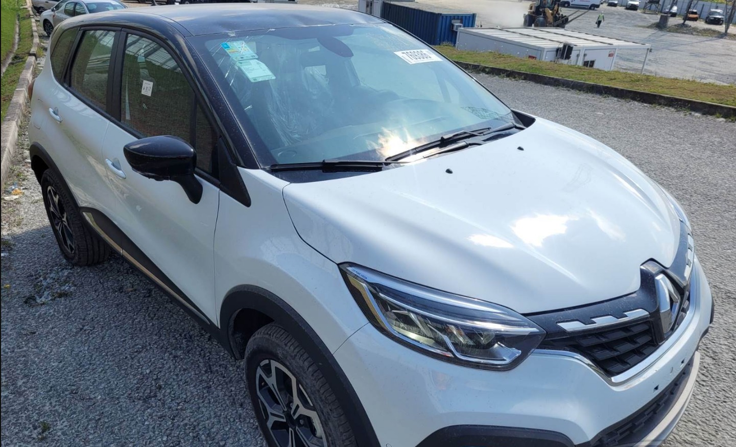 Descubra o Renault Captur 2023 em leilão