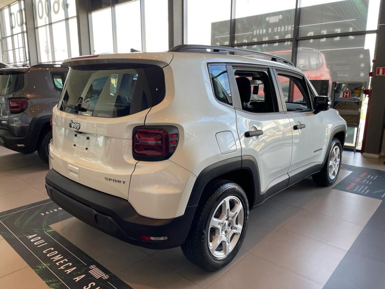 Jeep Renegade Sport PcD 2024