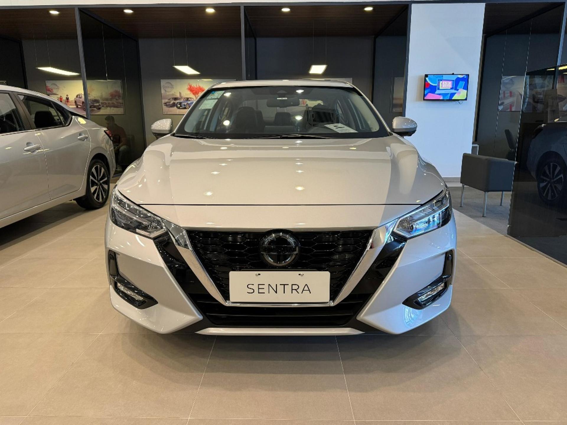 Nissan Sentra Exclusive 2024