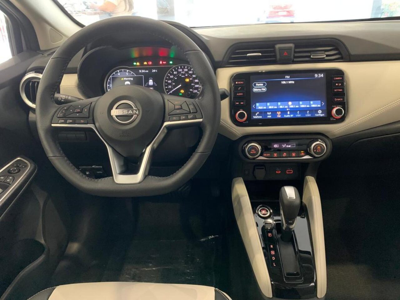 Nissan Versa Exclusive 2024