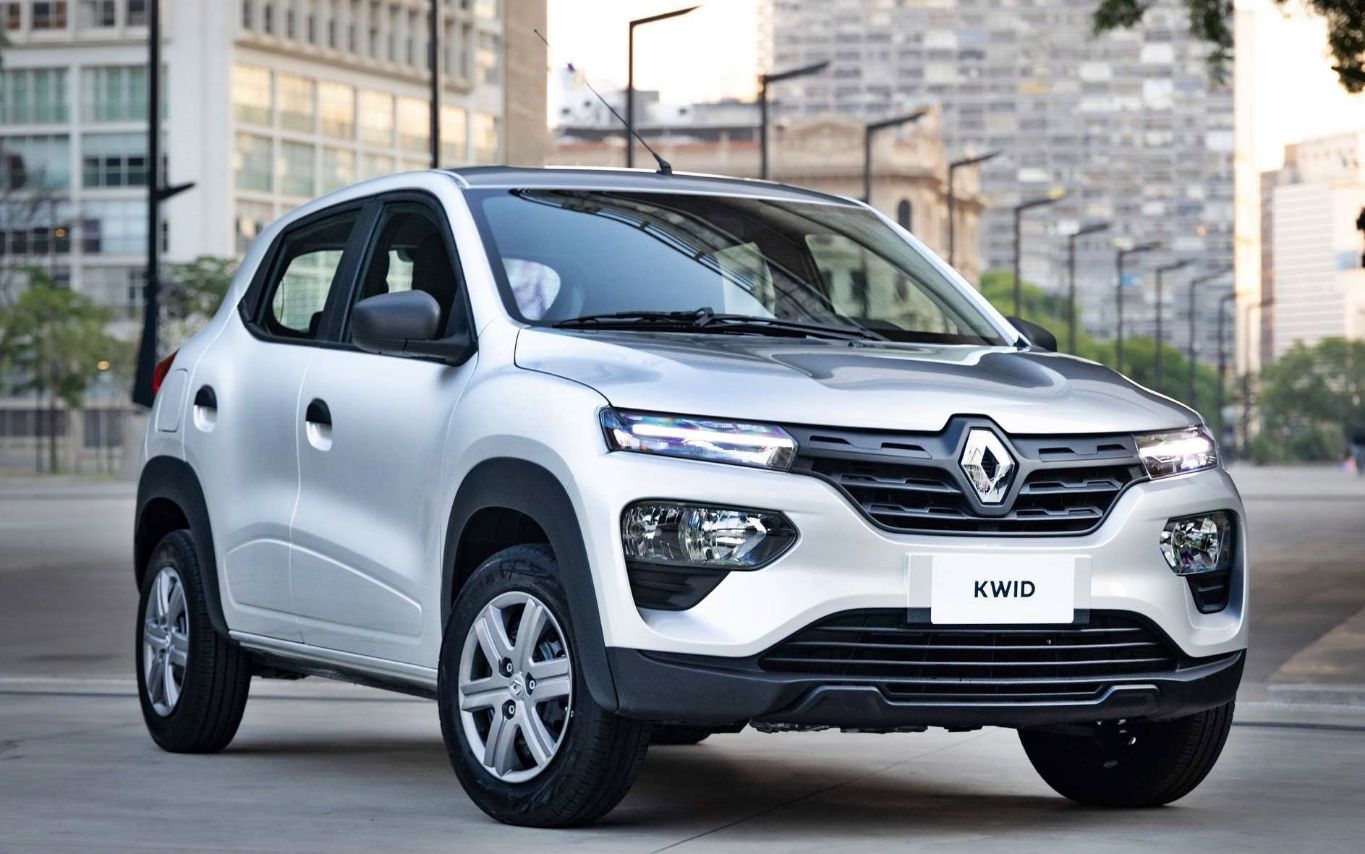 Poucos dias depois de ser anunciado como o carro mais barato do Brasil em 2024, o Fiat Mobi sofreu um reajuste de preços e perdeu o posto para o Renault Kwid Zen por uma diferença de R$ 800.