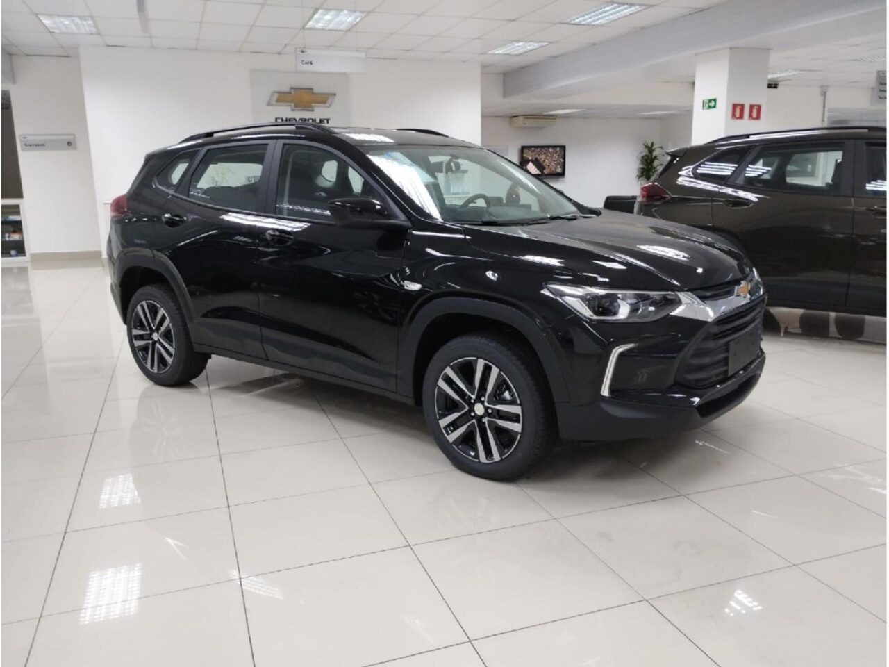 chevrolet tracker 1.0 turbo flex lt automatico wmimagem11000070315 Com um desconto atraente e uma boa lista de equipamentos, o Chevrolet Tracker LT tem tabela de preços atualizada para pessoas com deficiência (PcD)