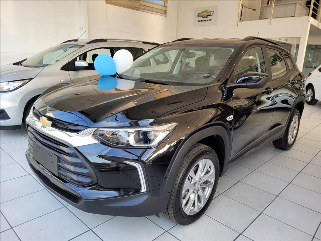 chevrolet tracker 1.0 turbo flex ltz automatico wmimagem16101563893 1 Oferecendo uma excelente relação custo-benefício e uma extensa lista de equipamentos, o Chevrolet Tracker LTZ 2024 se destaca como uma das melhores escolhas entre as versões disponíveis do SUV