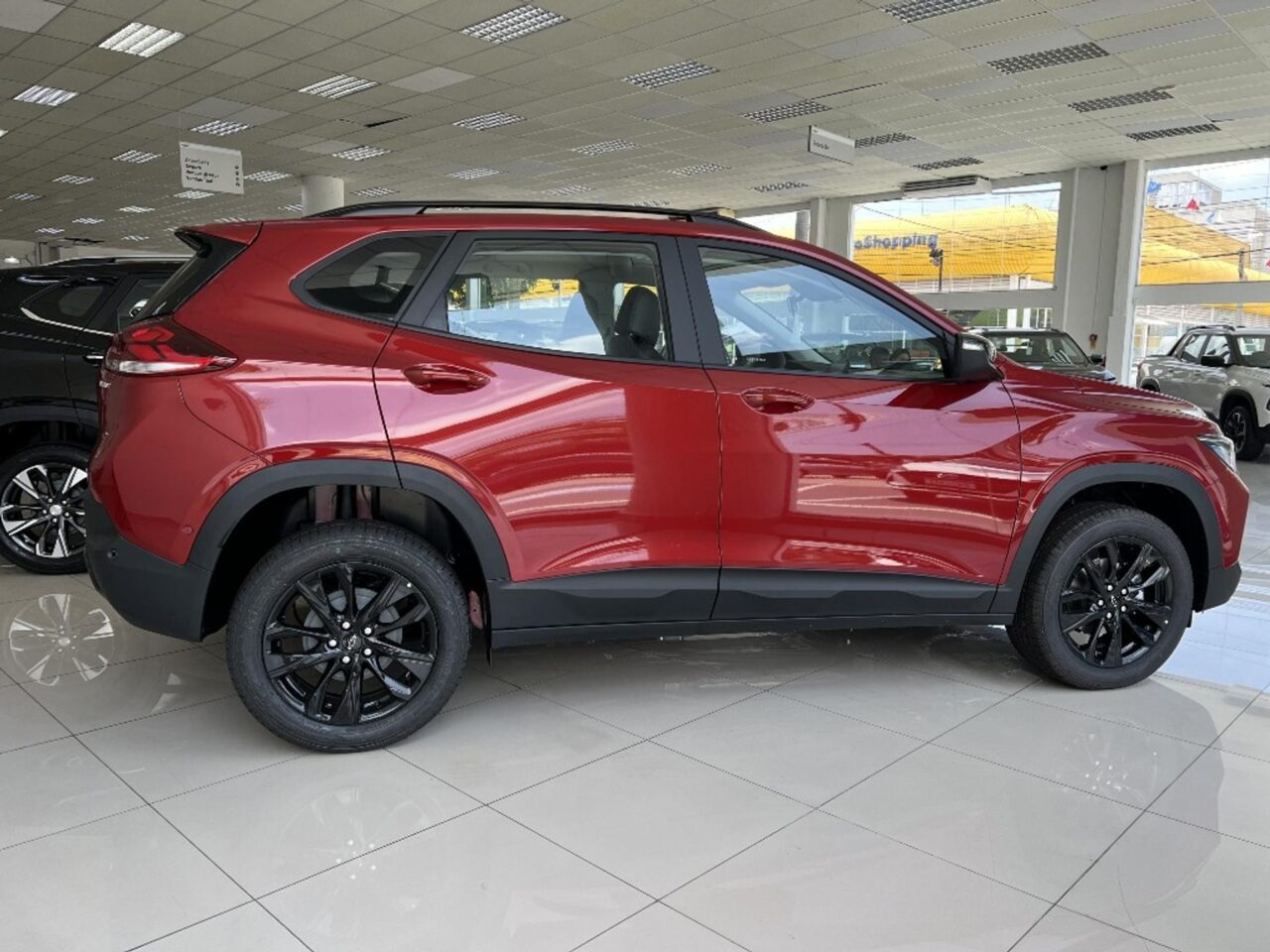 chevrolet tracker 1.2 turbo flex rs automatico wmimagem13260960887 A seguir, apresentamos alguns aspectos positivos e negativos do Chevrolet Tracker RS 2024, que, ao final, oferece uma boa relação custo-benefício e um número significativo de equipamentos de série