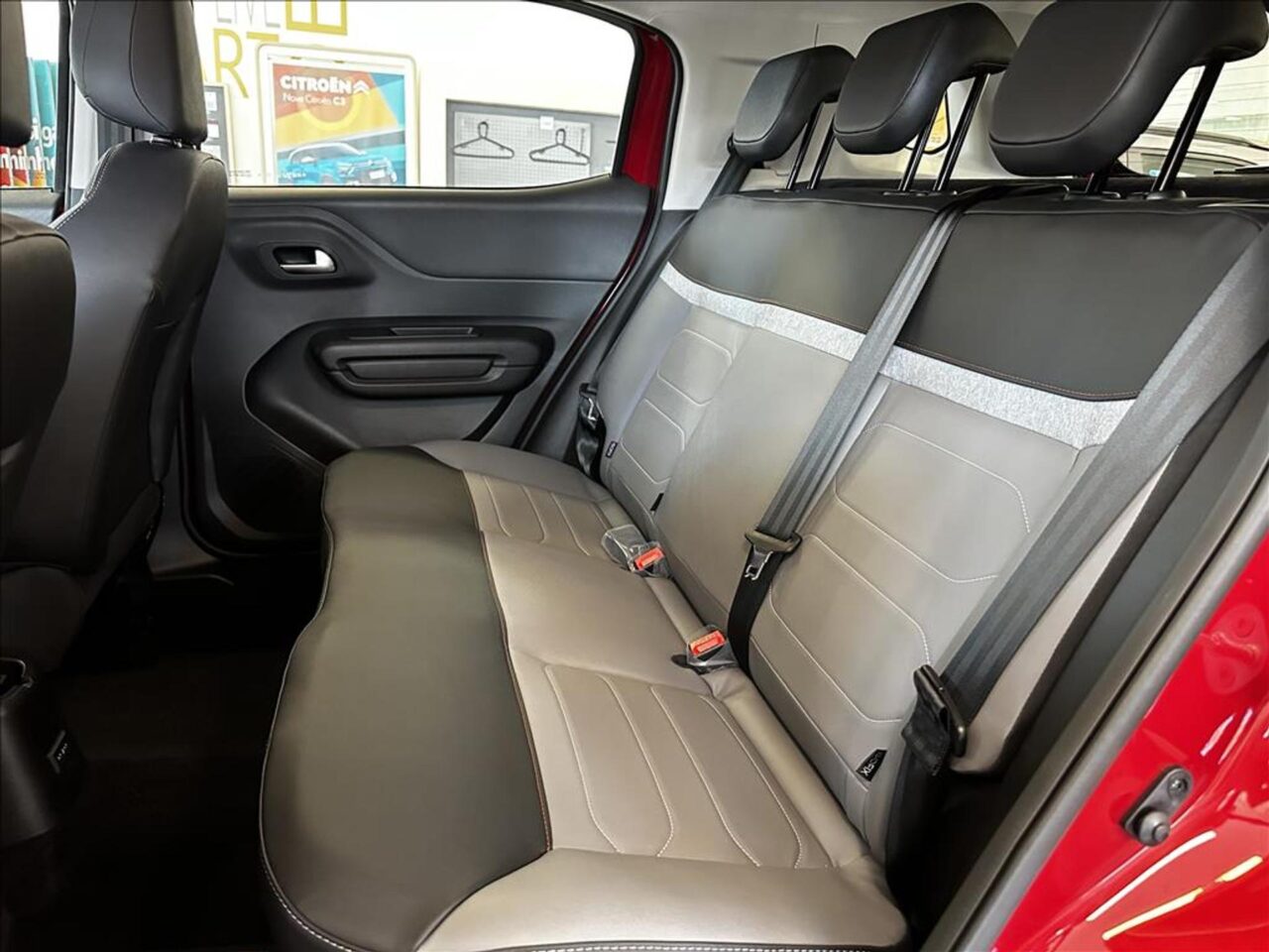 citroen c3 aircross 1.0 turbo 200 flex feel cvt wmimagem1759266194 Com motorização turbinada e uma boa relação custo-benefício, o Citroën C3 Aircross Feel Turbo 2024 representa a versão de entrada